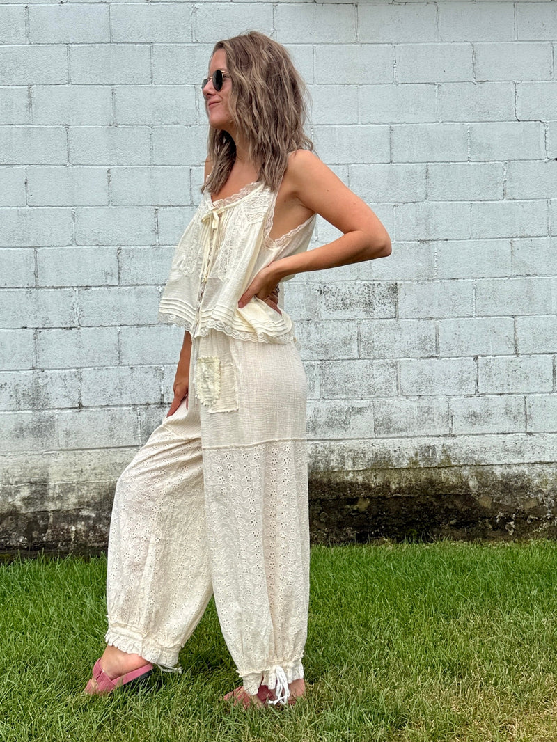 Eyelet Jogger-LAST ONE