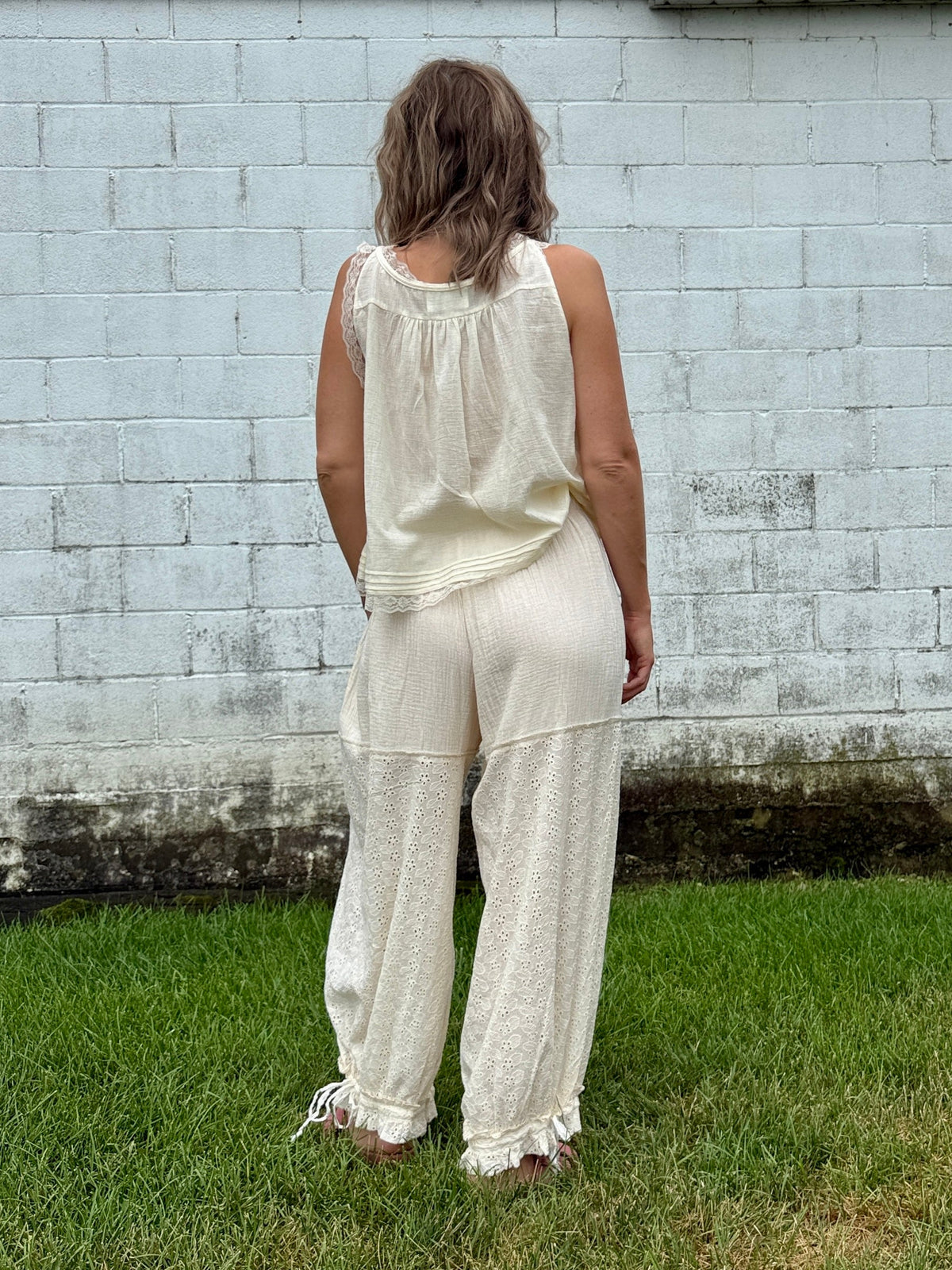 Eyelet Jogger-LAST ONE